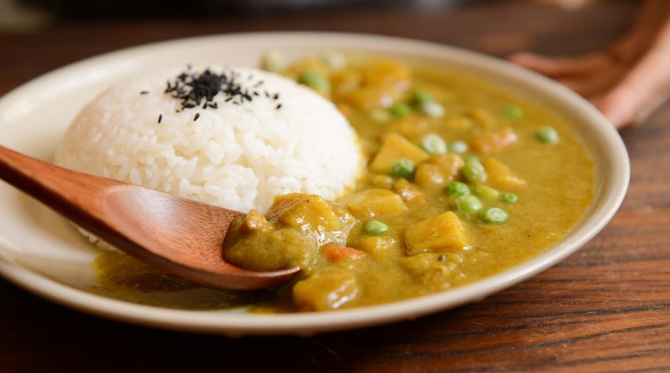 Curry de légumes au lait de coco Curry de légumes au lait de coco — photo du plat