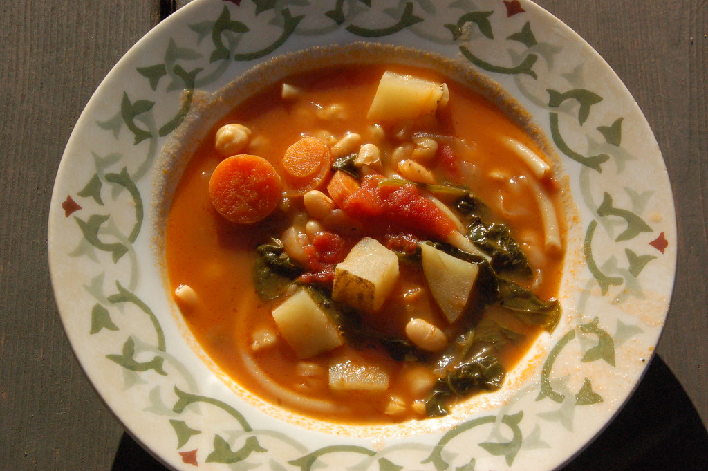 Minestrone (Italian Vegetable Soup)