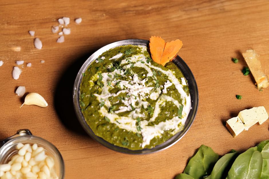 Palak paneer (épinards au fromage indien) Palak paneer (épinards au fromage indien) — photo du plat