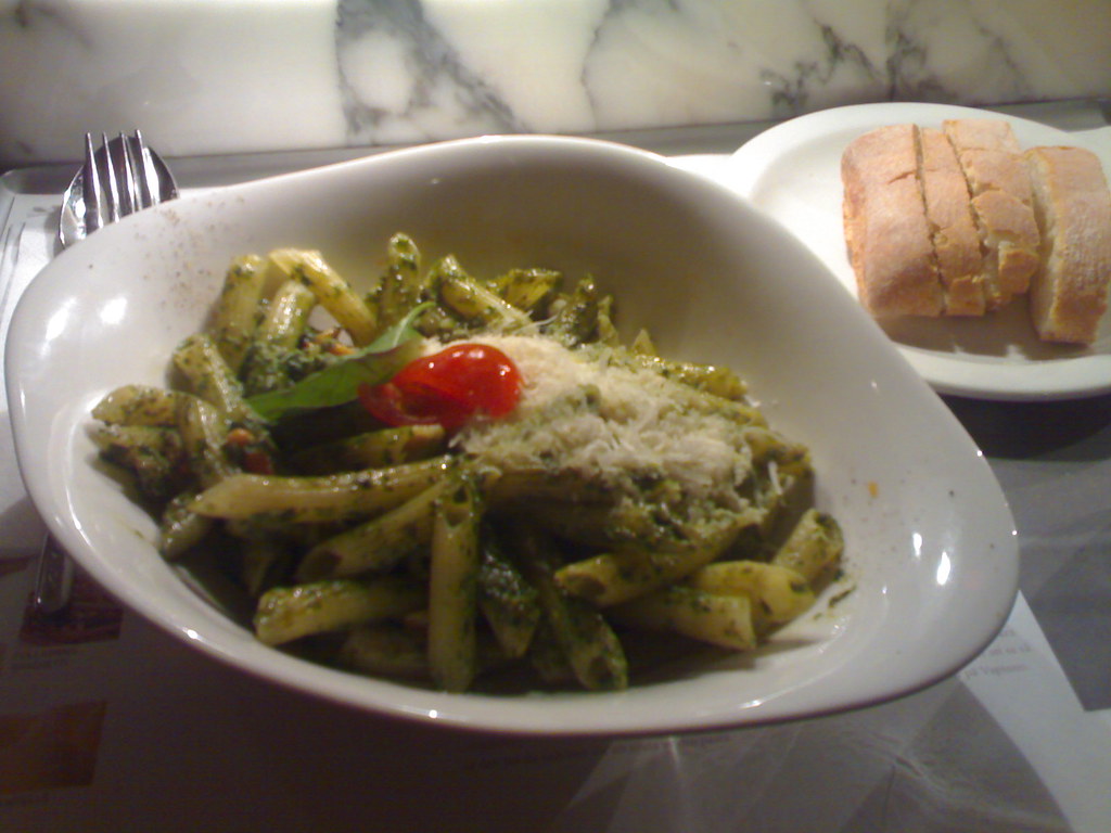 Pâtes au pesto de pain de Massimo Bottura